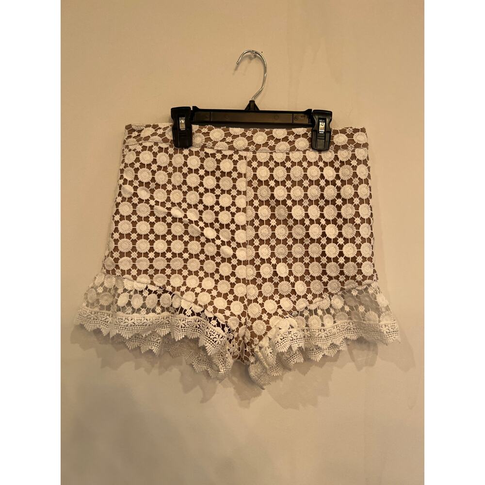 Amaryllis X Dani Austin White Lace Shorts - Picture 2 of 9